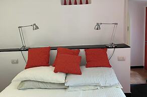 1 Bed Cottage Sleeps 4 Private Garden - Pool