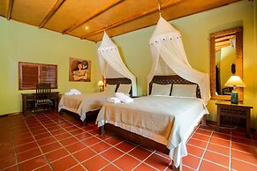 Casa Sunzal Boutique Hotel