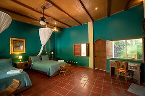 Casa Sunzal Boutique Hotel