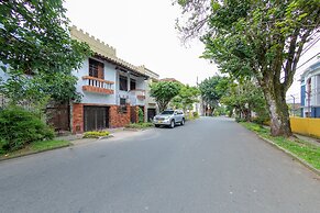 Ayenda Sarayu House