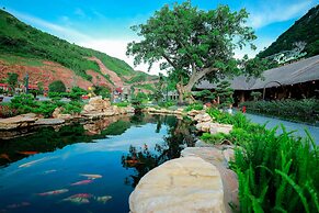 Moc Chau Island - Bach Long Glass Bridge