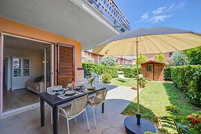 La Casa Accanto With Shared Pool