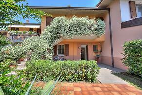 La Casa Accanto With Shared Pool