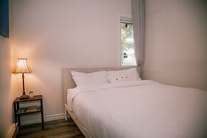 Muskoka Waterfront Retreat