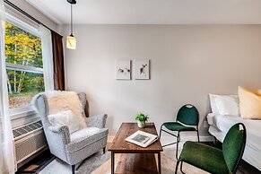 Muskoka Waterfront Retreat