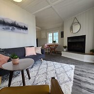 Muskoka Waterfront Retreat