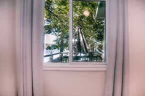 Muskoka Waterfront Retreat