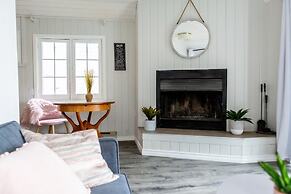 Muskoka Waterfront Retreat