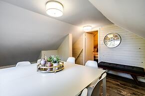 Muskoka Waterfront Retreat