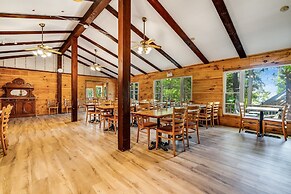 Muskoka Waterfront Retreat