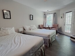 Muskoka Waterfront Retreat