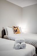 Muskoka Waterfront Retreat