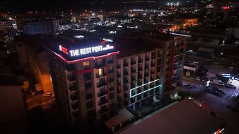 The Rest Port Nd Downtown