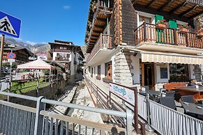 Monterosa Cozy Apartment 200m From Ski
