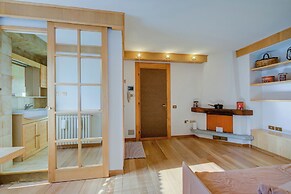 Monterosa Cozy Apartment 200m From Ski