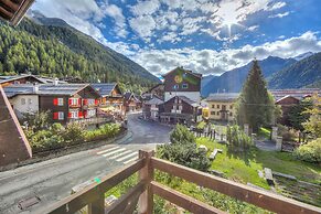 Monterosa Cozy Apartment 200m From Ski