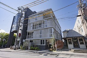 plat hostel keikyu kamakura wave