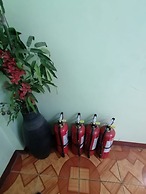 OYO 879  Lauriens Budget Hotel 2