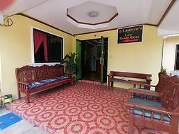 OYO 879  Lauriens Budget Hotel 2