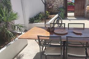 Stunning 2-bed House in Jezera With Sea Views