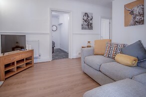Ivy Cellar - 1 Bedroom Apartment - Tenby