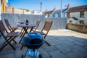 Ivy Cellar - 1 Bedroom Apartment - Tenby