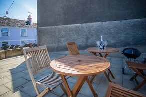 Ivy Cellar - 1 Bedroom Apartment - Tenby
