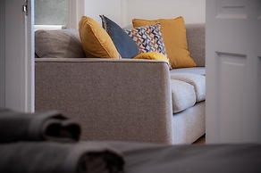 Ivy Cellar - 1 Bedroom Apartment - Tenby