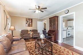 Cozy Home Away From Home In Little Rock 2 Bedroom Home by RedAwning