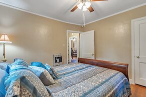 Cozy Home Away From Home In Little Rock 2 Bedroom Home by RedAwning