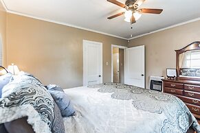 Cozy Home Away From Home In Little Rock 2 Bedroom Home by RedAwning