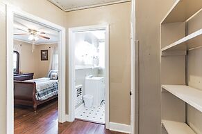 Cozy Home Away From Home In Little Rock 2 Bedroom Home by RedAwning