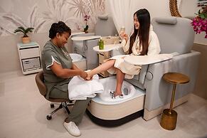 Goldwynn Resort & Residences