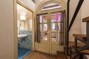 Florence Hideaway by Mmega