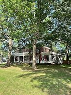 Huffman Manor Inn