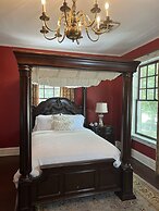 Huffman Manor Inn
