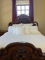 Huffman Manor Inn