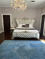 Huffman Manor Inn