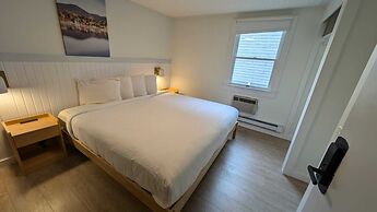 Maple Leaf Inn - Lake Placid