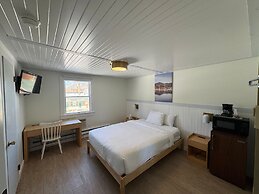 Maple Leaf Inn - Lake Placid