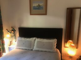 Bluff Hill Lighthouse B&B