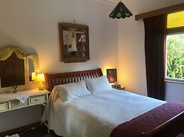 Bluff Hill Lighthouse B&B