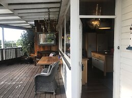 Bluff Hill Lighthouse B&B