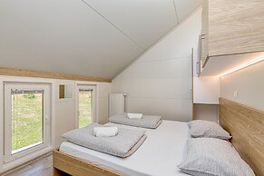 Pool & Whirlpool Villa Art Three