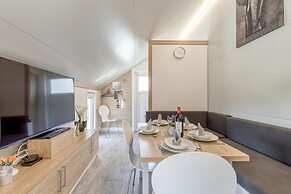 Pool & Whirlpool Villa Art Three