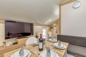 Pool & Whirlpool Villa Art Three