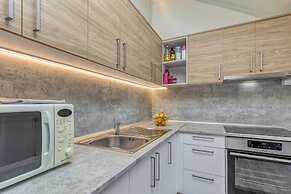 Pool & Whirlpool Villa Art Three