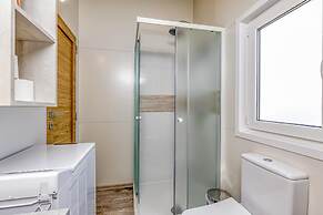 Pool & Whirlpool Villa Art Three