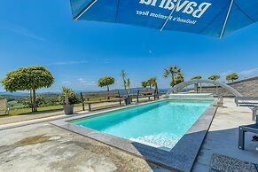 Pool & Whirlpool Villa Art Four