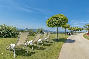 Pool & Whirlpool Villa Art Four